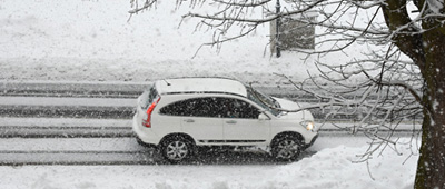 モスクワ近郊 - 悪天候下の急な移動車の手配